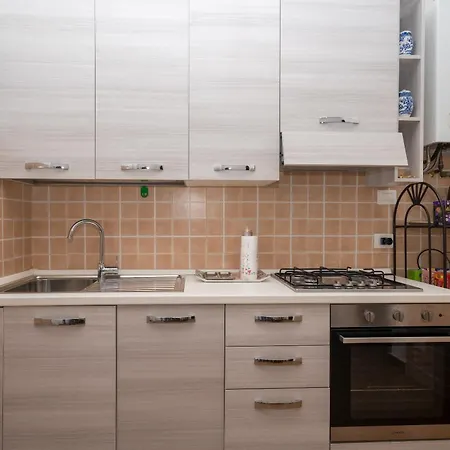 Confort Three - Citra 011015-lt-2460 Apartment La Spezia