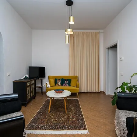 Confort Three - Citra 011015-lt-2460 La Spezia